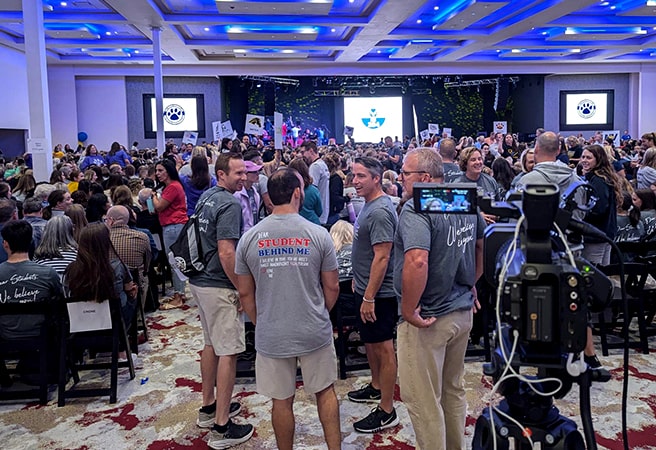Corporate-event-and-convention-02-min.jpg